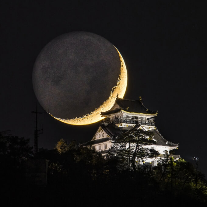 月と岐阜城